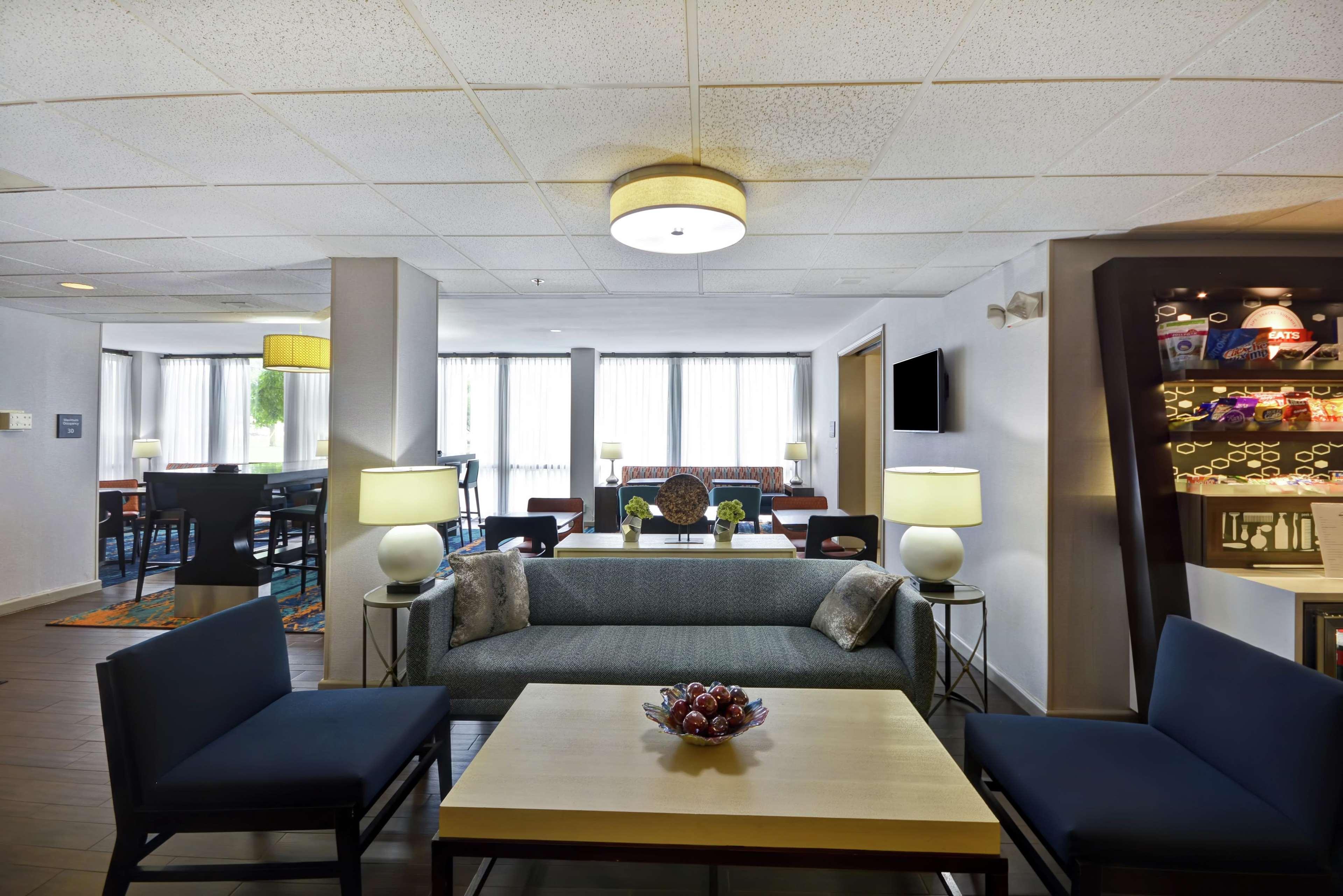 Hampton Inn Detroit Madison Heights South Troy Exteriör bild
