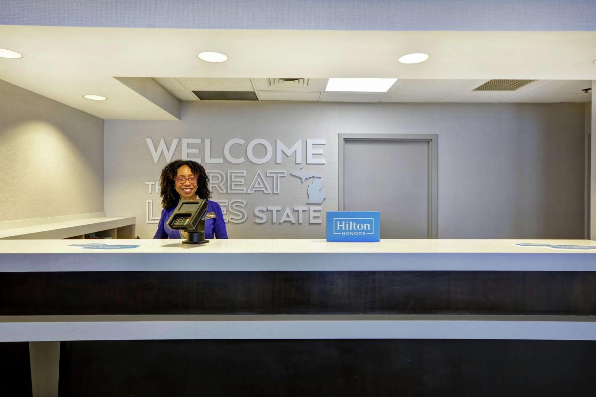 Hampton Inn Detroit Madison Heights South Troy Exteriör bild
