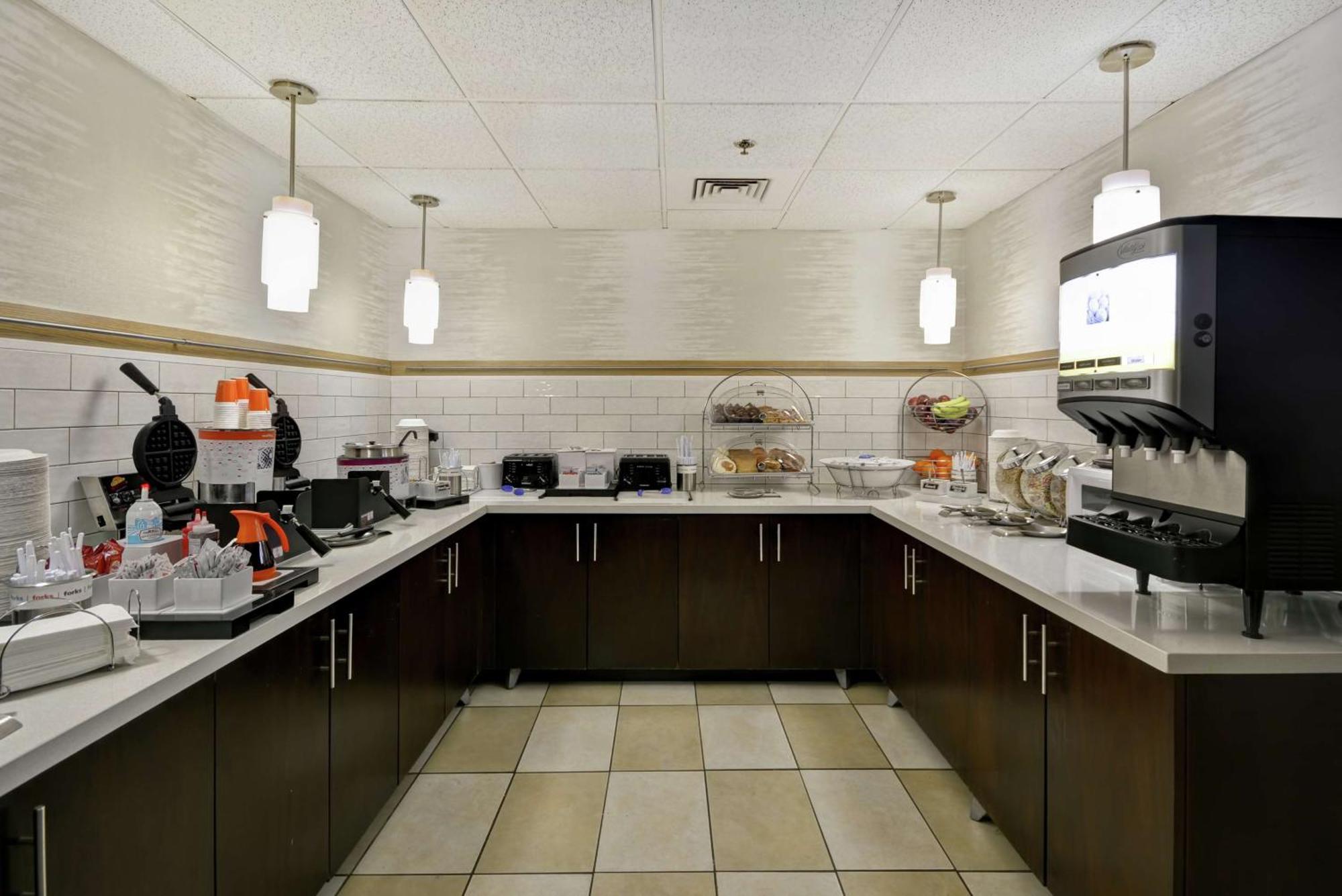 Hampton Inn Detroit Madison Heights South Troy Exteriör bild