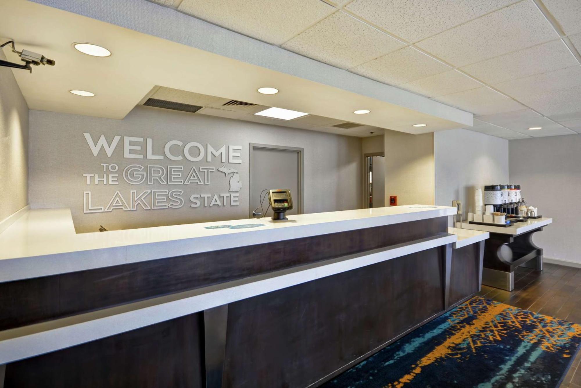 Hampton Inn Detroit Madison Heights South Troy Exteriör bild