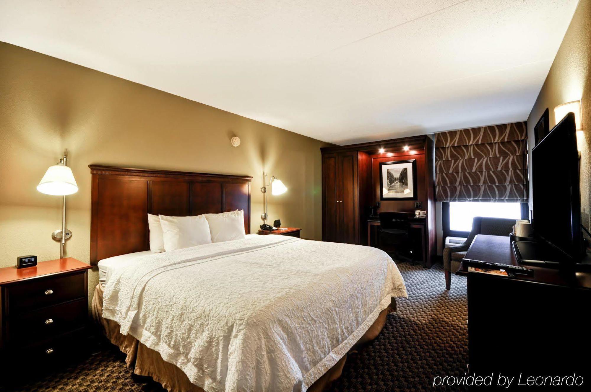 Hampton Inn Detroit Madison Heights South Troy Exteriör bild